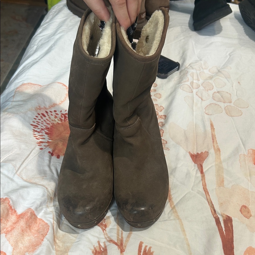 UGG Women's Tan Winter Boots